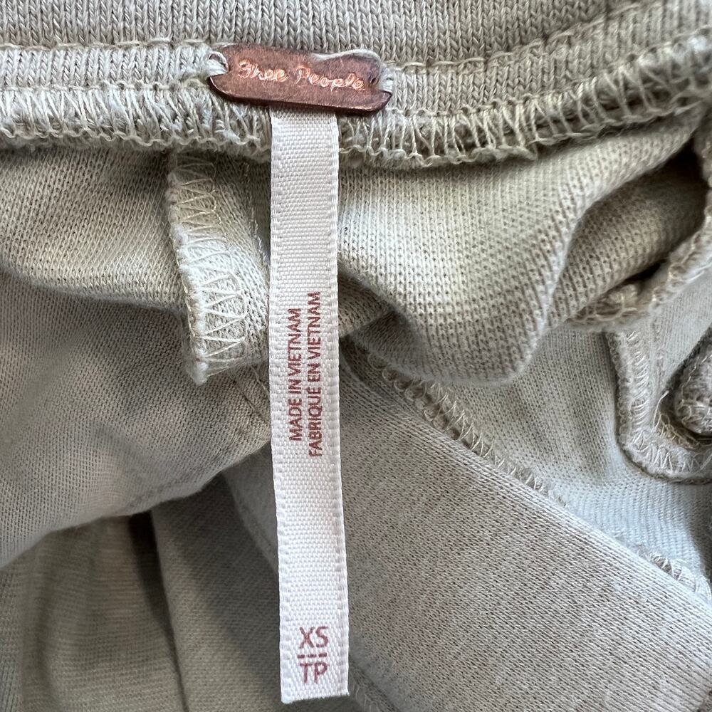 Free People Semi Charmed Cargo Jogger Pants Tan Sz XS Grunge Streetwear Relaxed - Picture 11 of 13